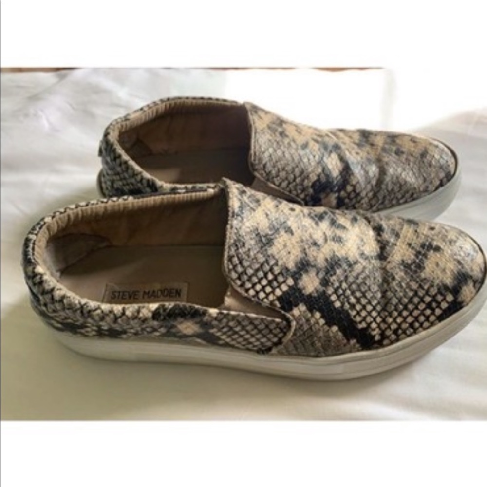 Steve madden snake skin slip ons